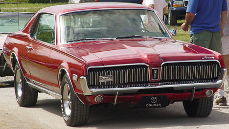 1967 Mercury Cougar maroon