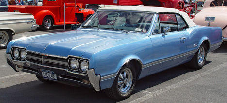 1967 Oldsmobile Cutlass Convertible Blue