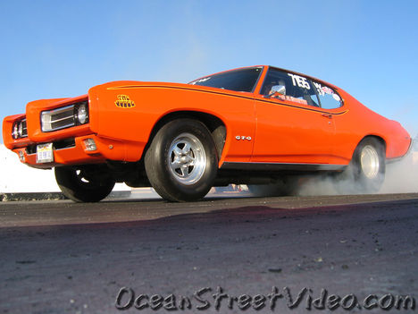 Pontiac GTO Judge burnout