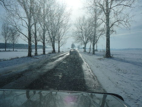 A Balaton felé-kicsit esik a hó