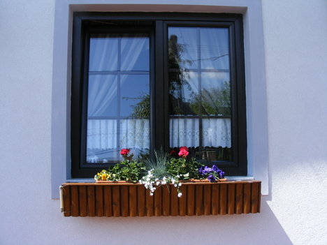 Virágos ablak