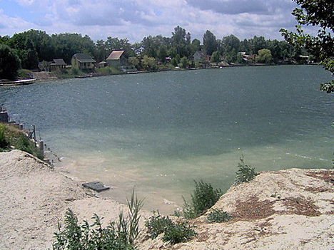 Csepel Sóhegyi kavicsos tó