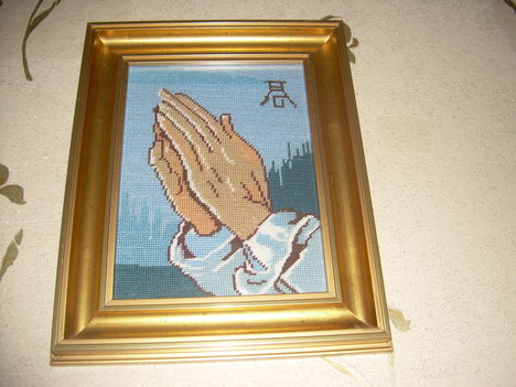 Imádkozó kéz (kék színösszeállítással)