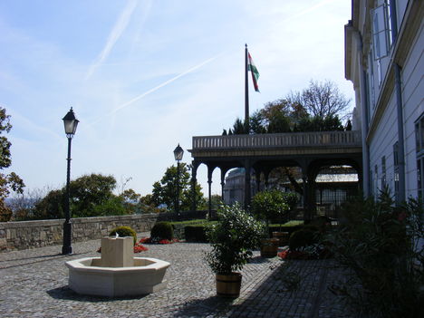 Sándor-palota 19