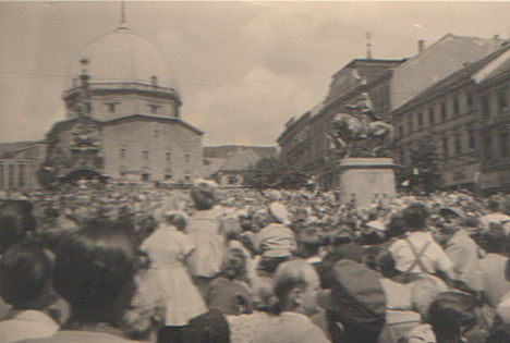 Hunyadi szobor avatása (2) - 1956 Pécs Széchenyi tér