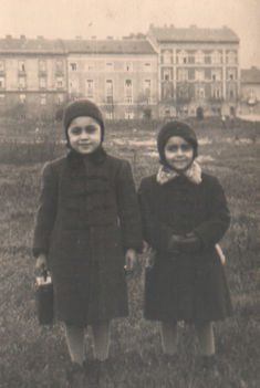 Jóska és Ili (unokatesóim) 1949