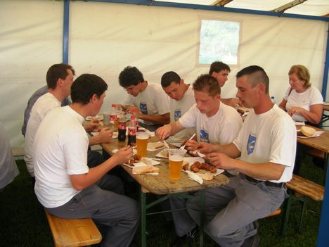Önkéntes tűzoltó verseny után 2008