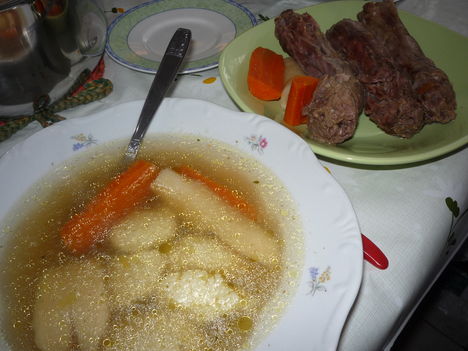 pulykanyak leves (vasárnapi ebéd)