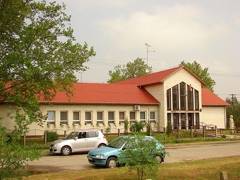 Móra Ferenc Művelődési Ház és Könyvtár