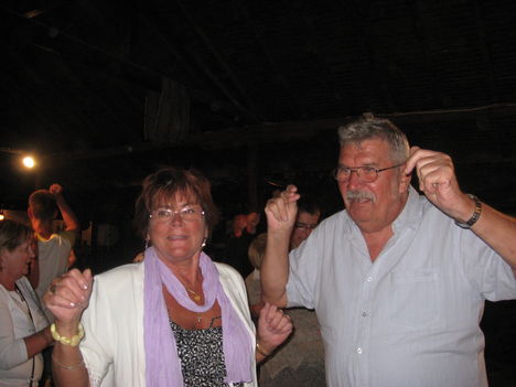 A táncparketten Batán, a bolgár esten