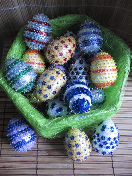 Húsvéti tojások ( " süni " technika )