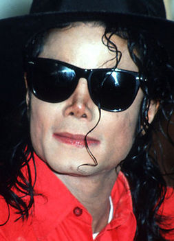 Beauty-That-Was-Inside-and-Outside-michael-jackson-10389899-320-444