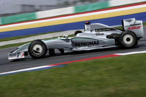 Mercedes-GP-Petronas-2