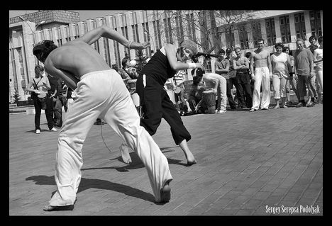 Capoeira_dance_by_Serepsa