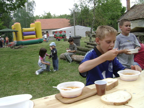 Gyermeknap a győrsövényházi iskolában és óvodában május 23-án