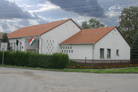 községháza