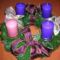 Katolikus liturgiának megfelelő adventi koszorú, három lila és egy rózsaszín gyertyával