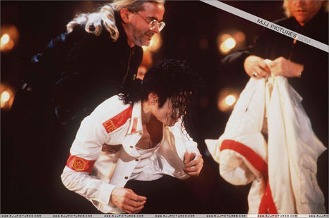 Ne sírj Michael:'(