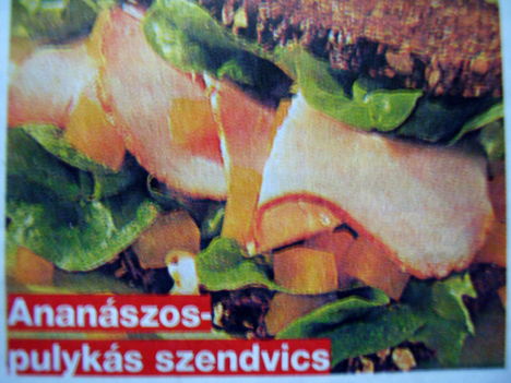 Ananászos pulykás szendvics
