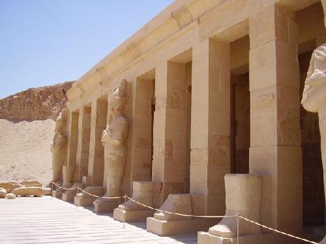 Luxor 10