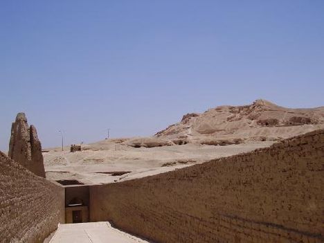 Luxor 11