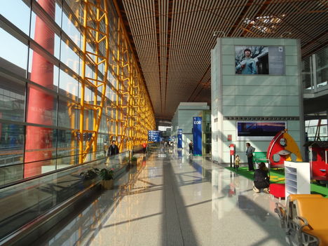 pekingi reptér hightech folyosó