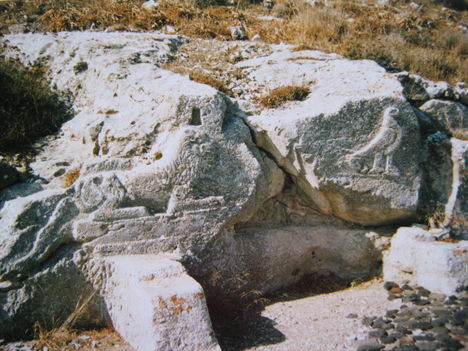 Antik Théra-i romok a Messavuno tetején