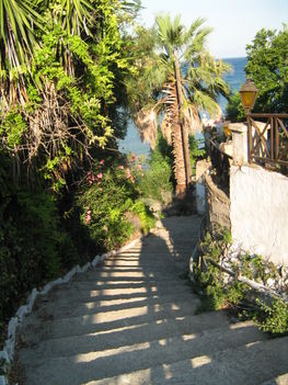 Lépcsősor Perama-ban