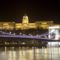 A kivilágított Lánchíd és a Budai vár, Budapest, Magyarország