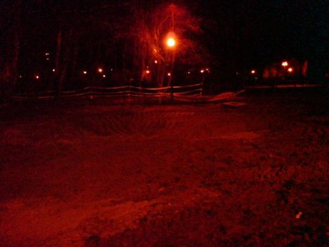 Gombás szökőkút helye éjjel 2010.03.20.