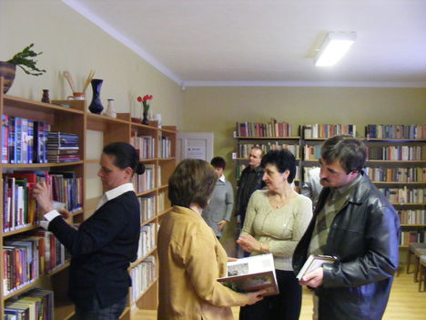 Könyvtármegnyitó - 2010.ápr.10.