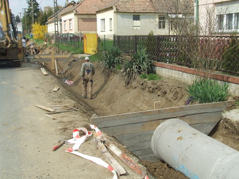 Fejlődik a falu 8