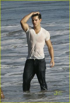 taylor-lautner-rolling-stone-photo-shoot