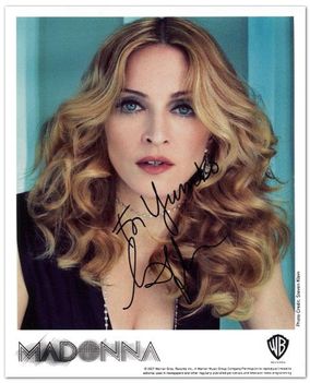 Madonna kép autogrammal