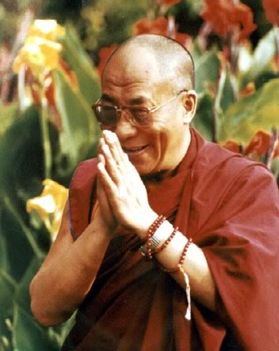 Erdélybe látogat a Dalai Láma