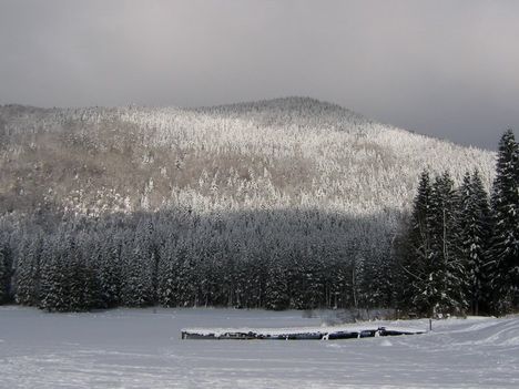 Szent Anna tó és környéke télen 10