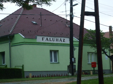 Faluház