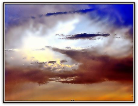 Felhő  varázs...   /Felhők  a  Balatonon/