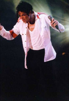 Michael-michael-jackson-11719563-419-614