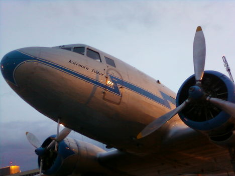 Li-2 repülő