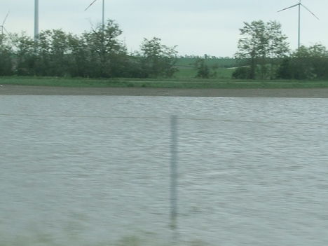 Az áradó Cuhai-Bakonyér (+belvíz) Bőnynél 2010.05.18. 21