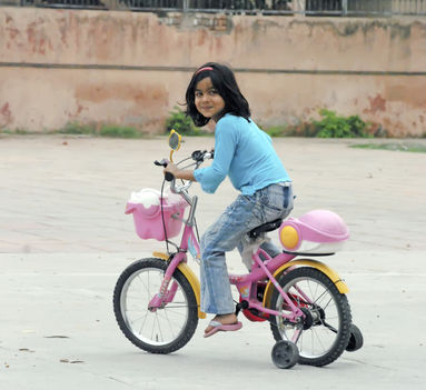 girl_on_bike