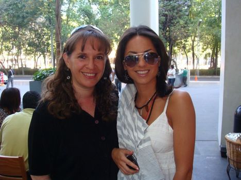 2009 Abril 1 Barbara Mori _1_