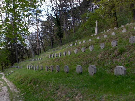 Hősi_temető