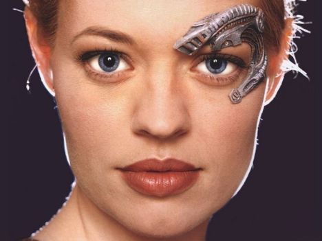 Star_Trek_Voyager_SevenOfNine_JerryRyan_desktopwallpaper_1024