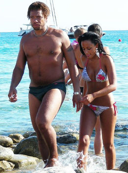 gary-dourdan-beach-speedo-1