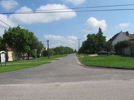 Keresz - ma Petőfi - utca eleje