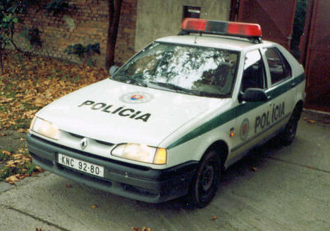 Renault 19 rendőrautó :)