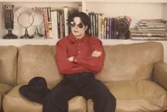 Michael-in-red-michael-jackson-11701061-345-231