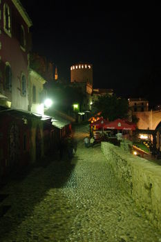 Mostar este 42